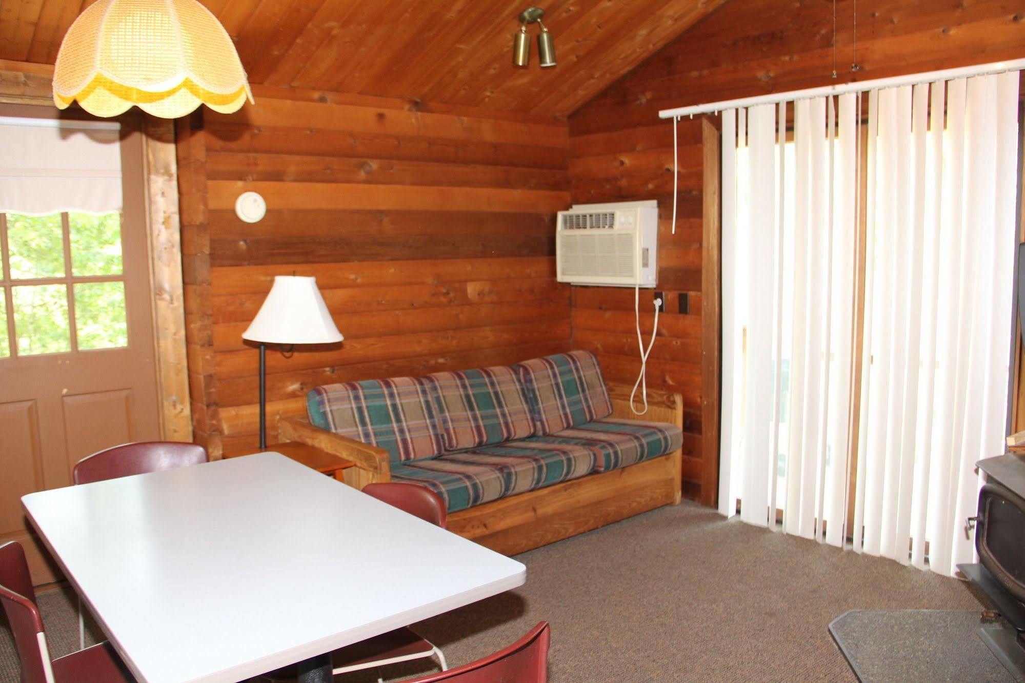 Chesapeake Bay Rv Resort Thousand Trails - Campground Gloucester Exterior photo