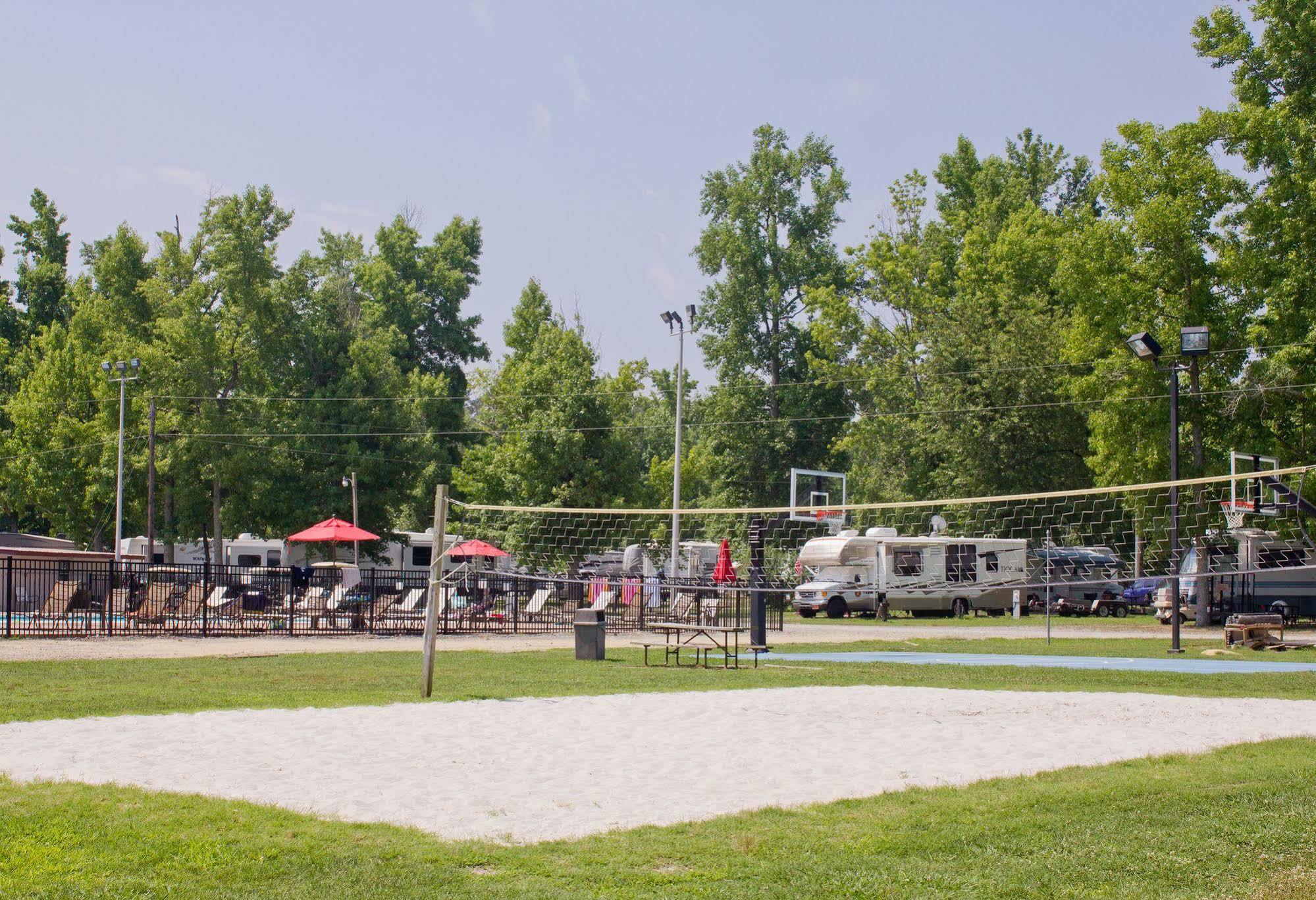Chesapeake Bay Rv Resort Thousand Trails - Campground Gloucester Exterior photo