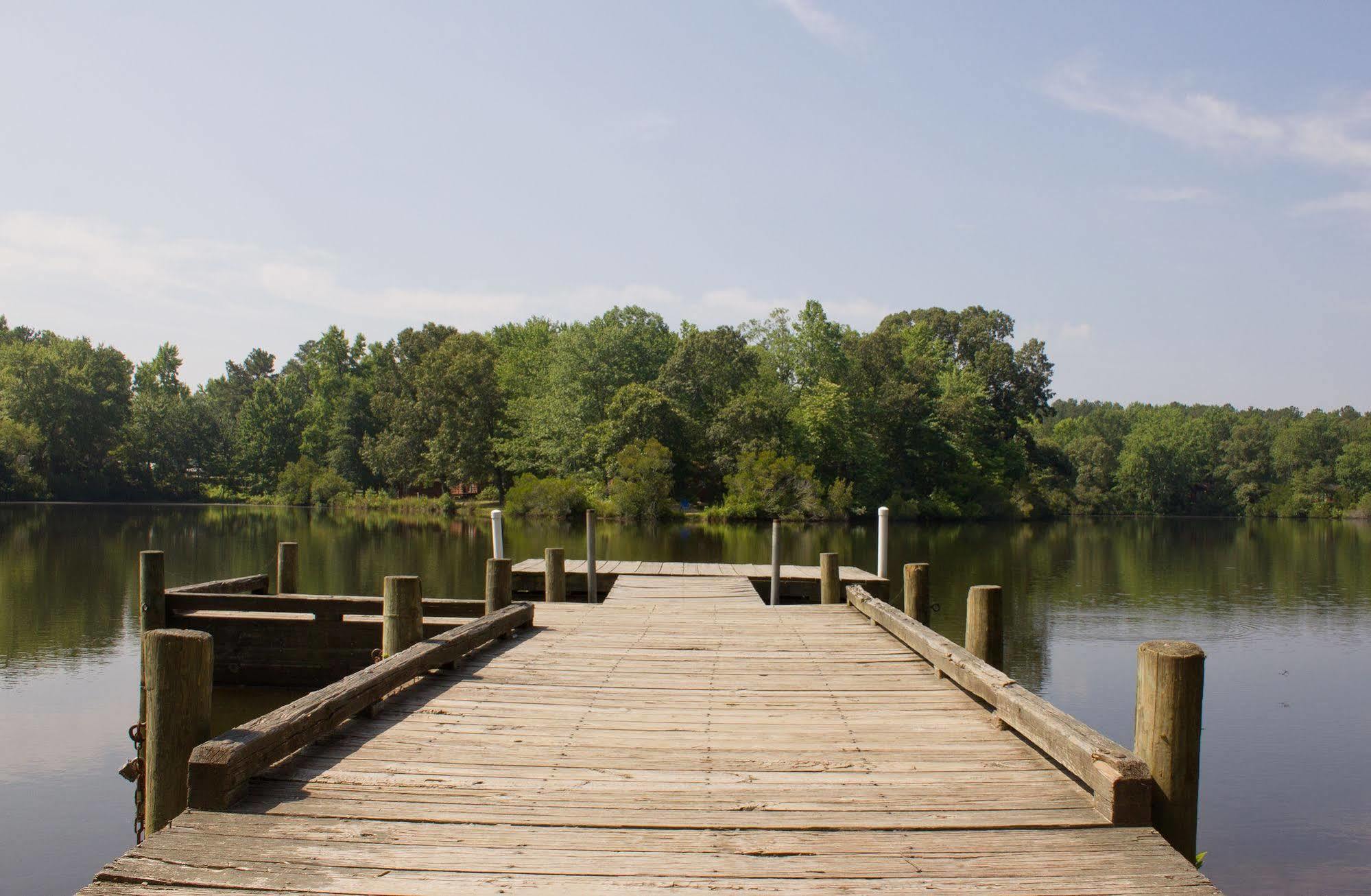 Chesapeake Bay Rv Resort Thousand Trails - Campground Gloucester Exterior photo